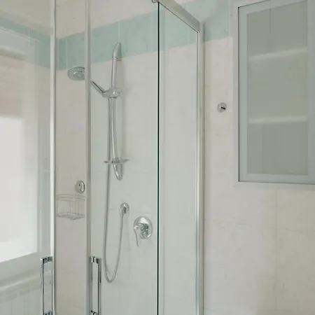 Picciola View X3 View On The Tram!